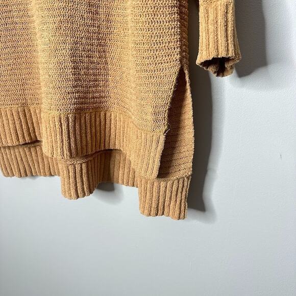 American Eagle Womens Sweater Medium Relaxed Chenille Pullover Camel Tan Preppy - Picture 3 of 10